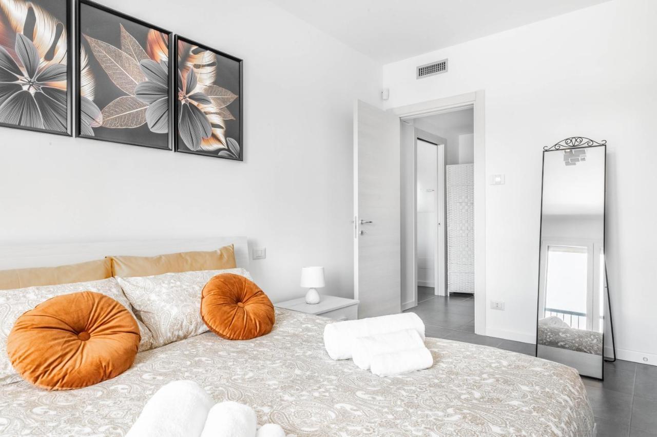 Apartmán Harmony House - Rho Fiera 6Min - Free Parking - Terrace Milán Exteriér fotografie