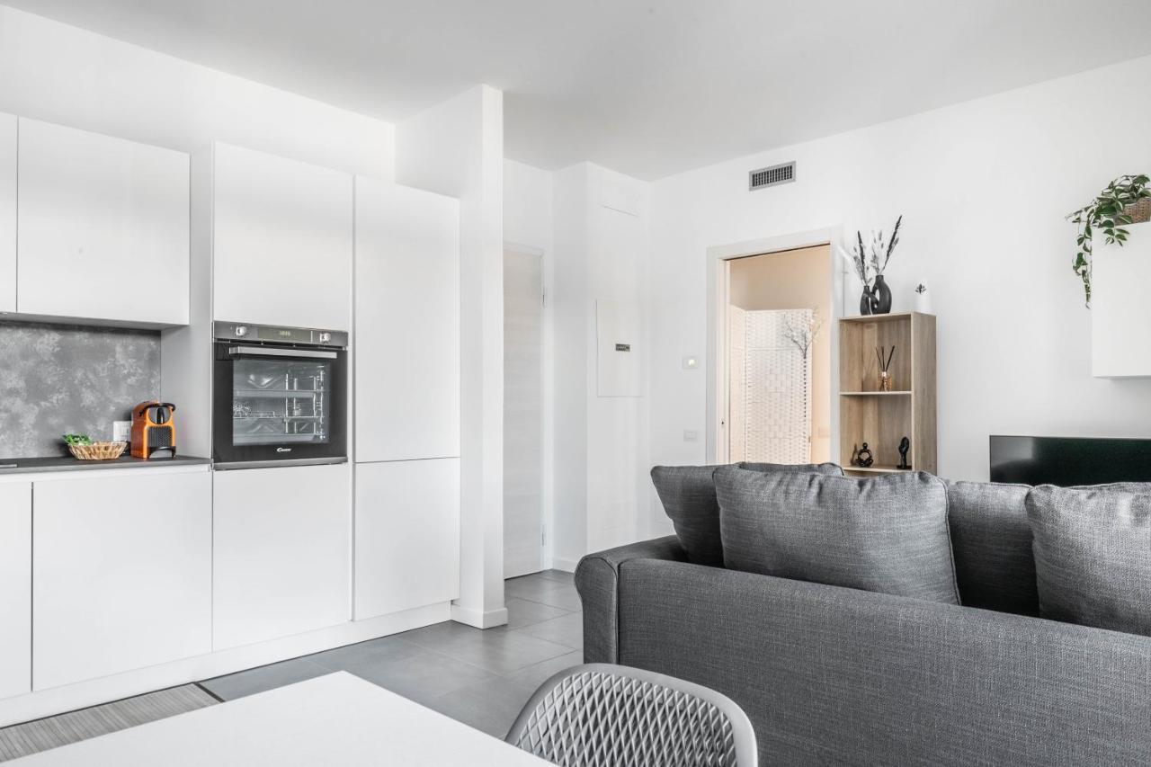 Apartmán Harmony House - Rho Fiera 6Min - Free Parking - Terrace Milán Exteriér fotografie